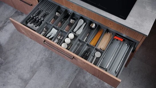 ewe Legrabox AmbiaLine Ladeneinsatz-Set aus Stahlblech oriongrau 120 cm Ladeneinsätze mit Messerhalter und Folienhalter in Küchenschublade