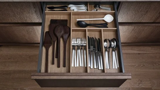 ewe Legrabox Besteckeinsatz in Eiche 60 cm Besteckeinsatz aus Eiche inkl. Holz-Gewürzdoseneinsatz
